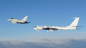 Havada tehlikeli yakınlaşma: İngiliz ve Rus savaş uçakları karşı karşıya geldi